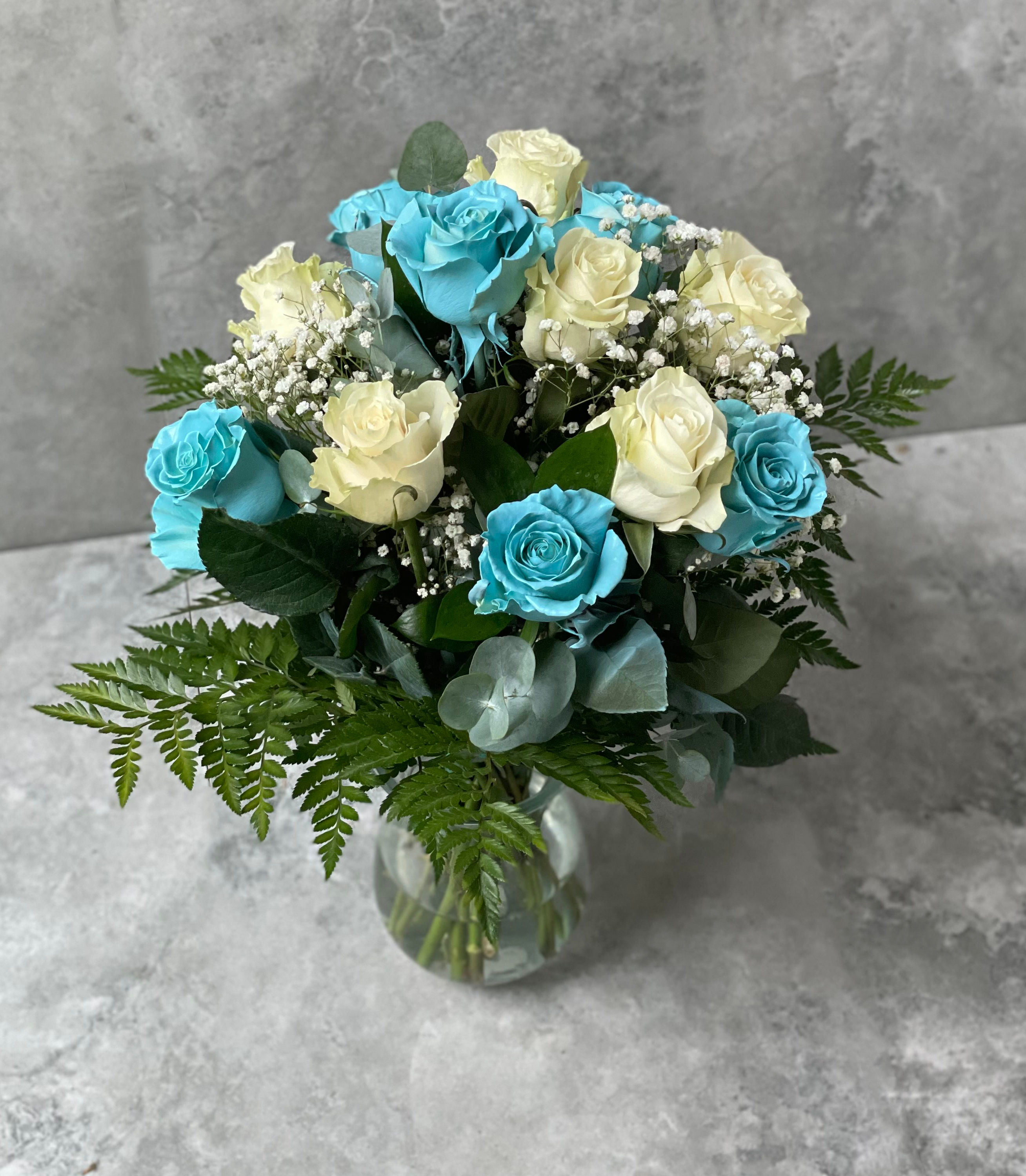 12 Rosas Blue And White