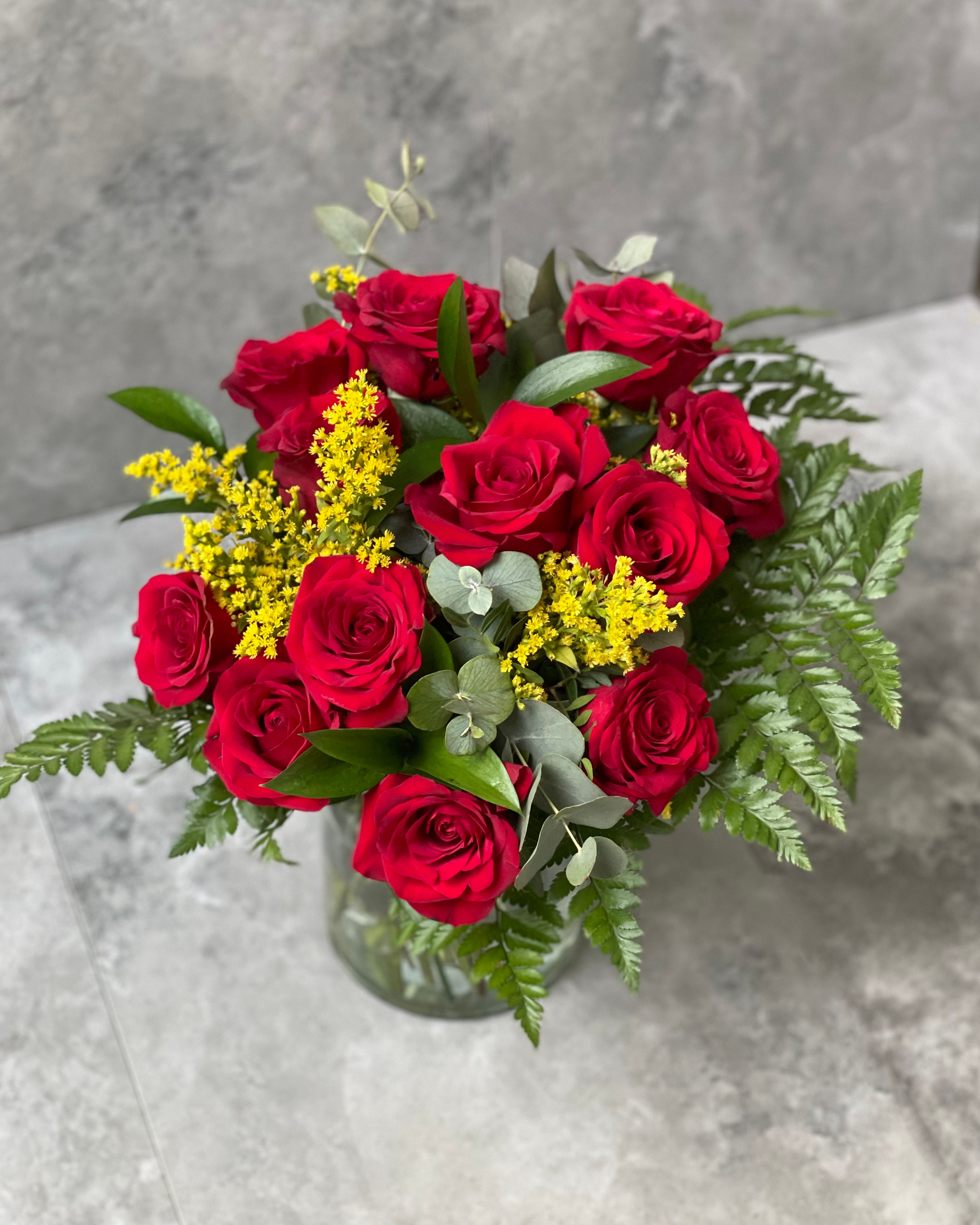 12 Rosas Rojas - Solidago