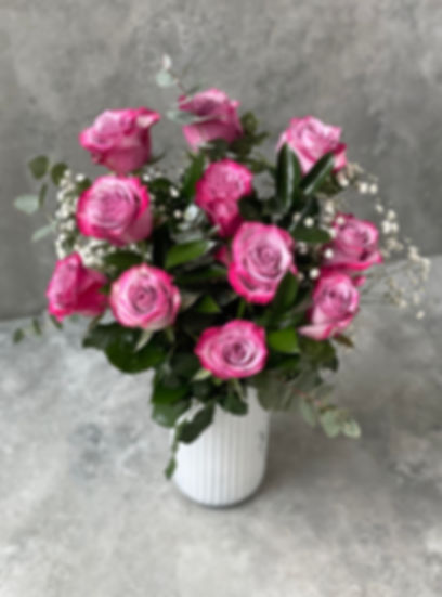Las Doce Rosas Encantadas
