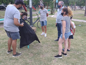 BARBEROS GRATIS Y EN TU BARRIO