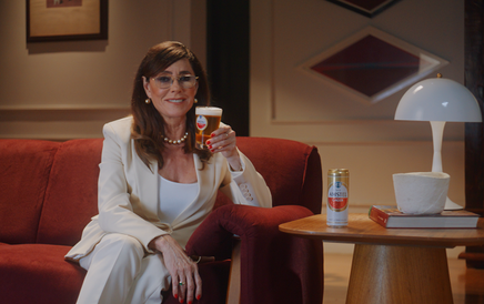 Christiane Torloni brinca com rumores do BBB 26 em nova campanha da Amstel