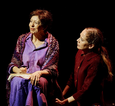 Stela Freitas e Camila Morgado em cena(Foto: Victor Hugo Cecatto)