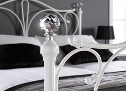 Florence Bed – White Detail