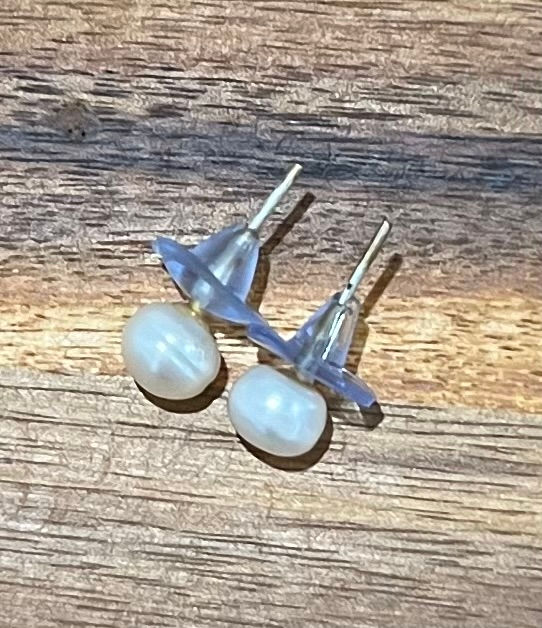 Thumbnail: Button Pearl Earring Studs