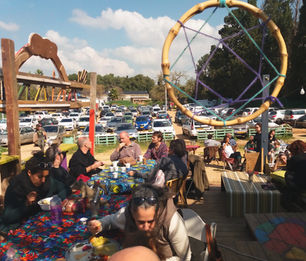 אורוות האמנים-היפי סטייל פרדס חנה