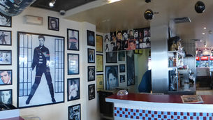 Elvis in(n) Jerusalem