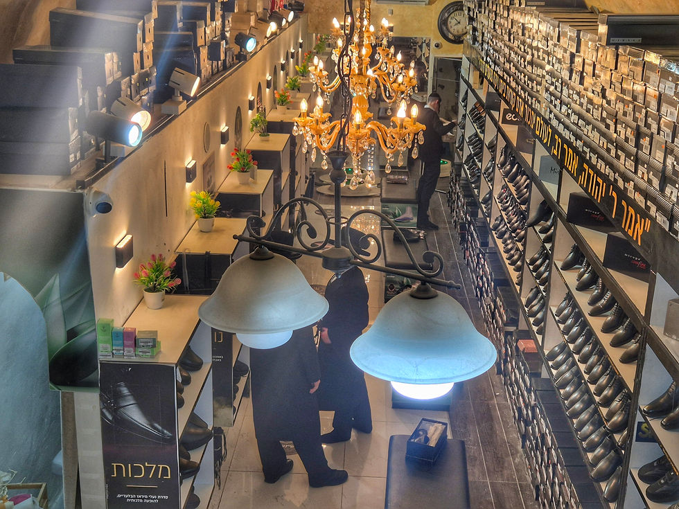 מאה שערים-צלמה גילי מצא