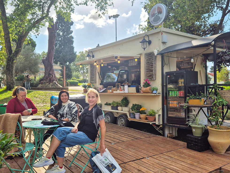 עגלת שרקפה בגבעת חביבה-צלמה גילי מצא