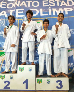 Dojo Sol Nascente Brilha no Campeonato Estadual de Karatê de Mato Grosso do Sul