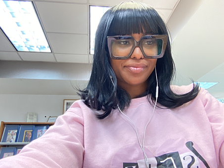 👓📚😚