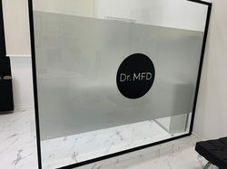 Vinilo de corte sobre esmerilado