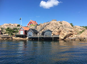 Strandflickorna Lysekil.jpg