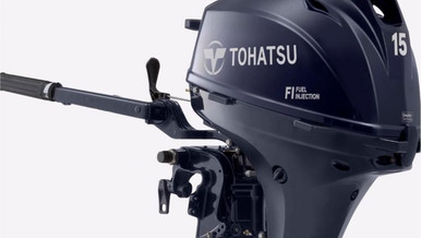 Tohatsu 4 takt voordelen:
• Licht en compact
• Ontworpen met bewezen technologie
• Moderne crossflow cilinderkop voor goede verbranding
• Verkrijgbaar in een breed scala van modellen
• Makkelijk bereikbaar oliefilter voor eenvoudige vervanging
• Grotere capaciteit oliereservoir voor een optimale smering
• Tuned inlaatsysteem voor betere koude starts
• Sterk verminderd inductie geluid voor een stillere buitenboordmotor
• De trim tab vermindert stuurkracht, de trim tab is tevens de anode en zorgt voor het tegengaan van corrosie
• Ultra Low-uitstoot, U.S. EPA en CARB goedgekeurd