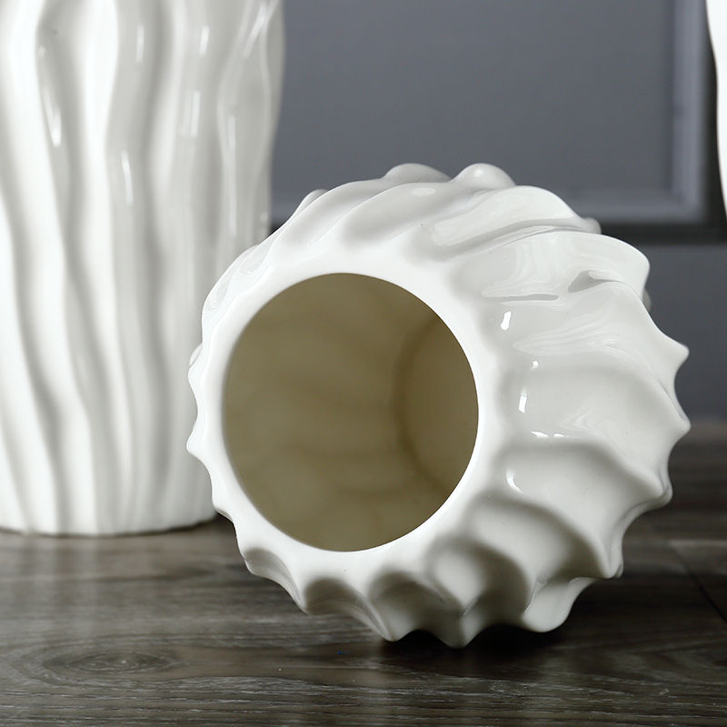 белые вазы, большие вазы, маленькие вазы,  керамические вазы, стильный декор, тренды 2021