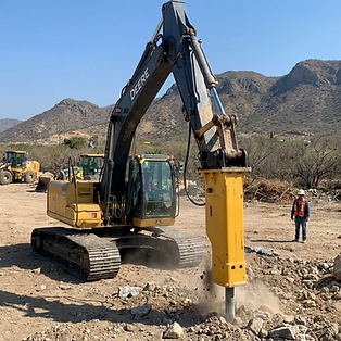 Excavadora con Martillo Hidraulico Obra en Monterrey