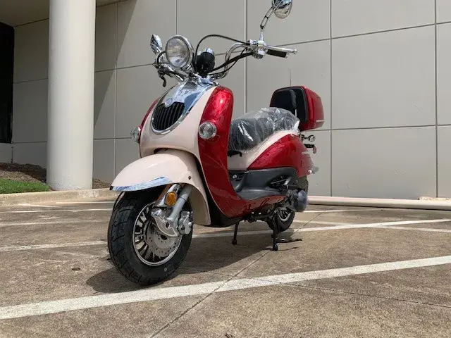 Thumbnail: New Trail Master Sorrento 150 Scooter