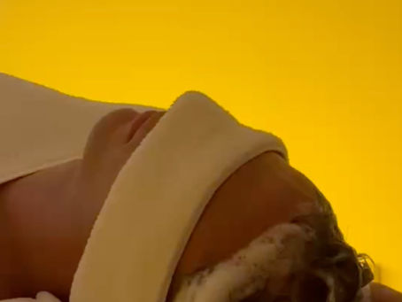 Experiencia de Japanese Head Spa con limpieza profunda del cuero cabelludo y masaje craneal japonés.