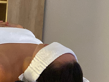 Por qué el cabello se cae más en otoño y cómo prevenirlo gracias al head spa