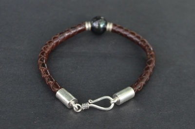 Thumbnail: Black Pearl with Sterling Silver Endings