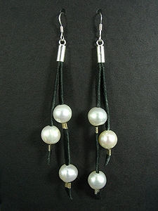 Thumbnail: Lace Earrings with 3 White Fresh Water Pearl