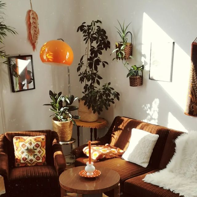 🕺 Interior Design Through the Decades: Recreate a '70s Living Room Today