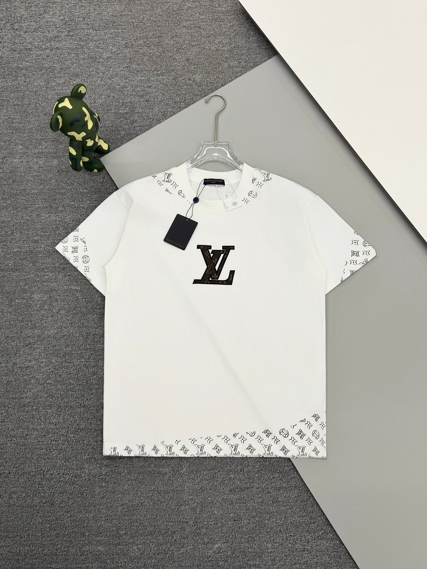 LV T-Shirt