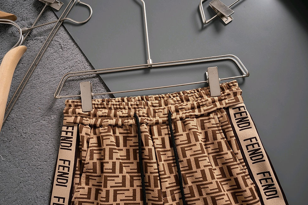 縮圖：Fendi Shorts