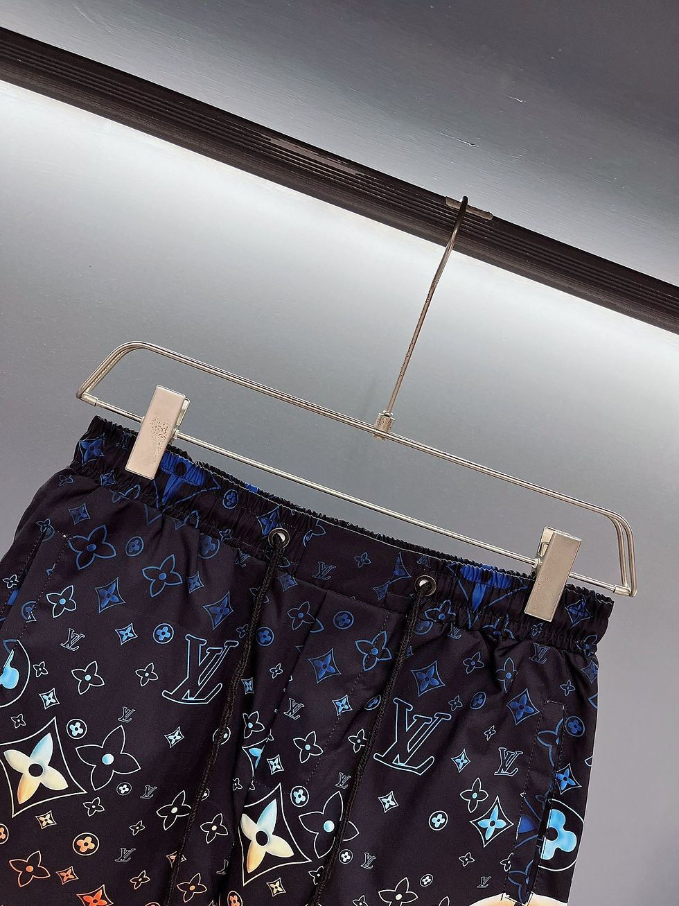 縮圖：LV Shorts