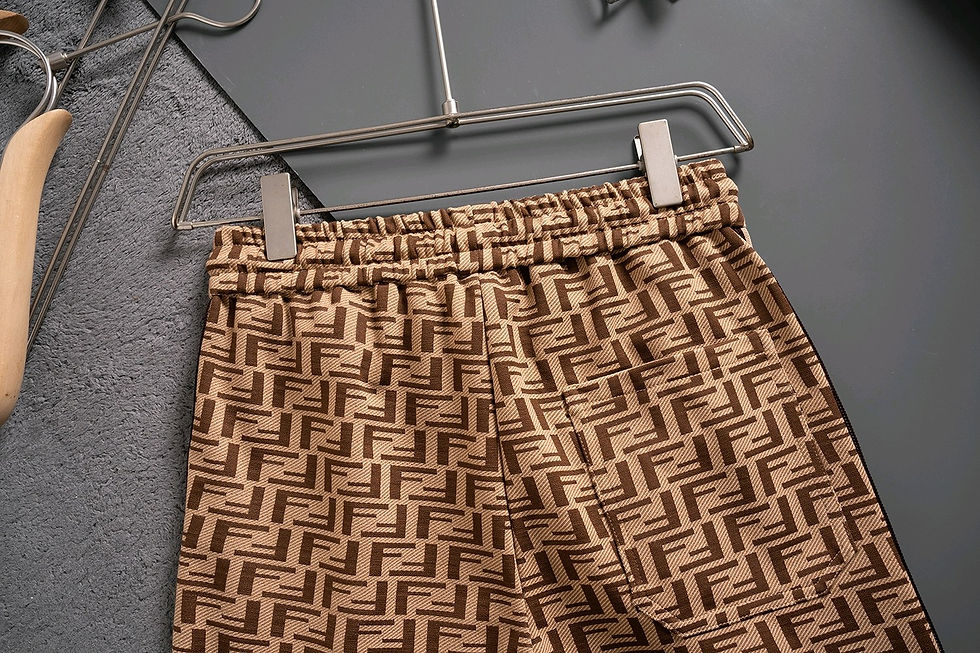 縮圖：Fendi Shorts