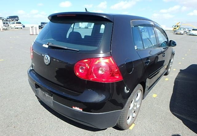 Thumbnail: VW Golf GTI 2005 Low Kms!