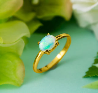 オパールの指輪