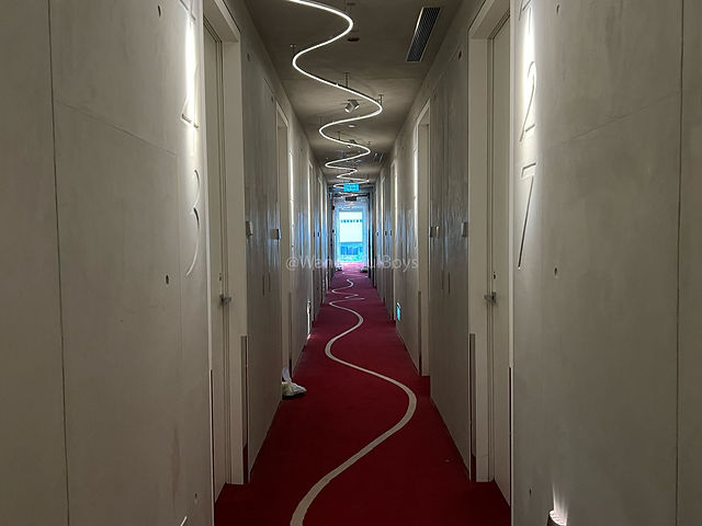 Hotel Review M Social Singapore Loft Gallery Room Hotel Review M Social Singapore Loft Gallery Room