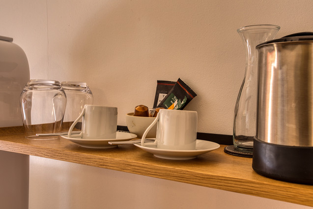 Détendez-vous avec un thé Dammann ou un café Nespresso mis gracieusement à votre disposition