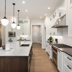 Kitchen remodeling contractor in Woodland Hills, CA