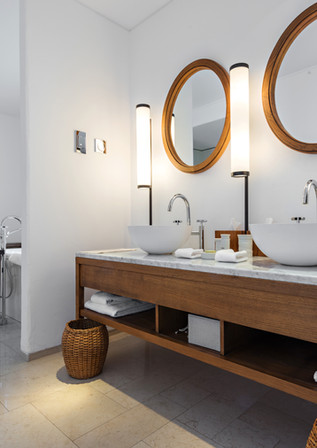 IMM_Modern Bathroom.jpeg