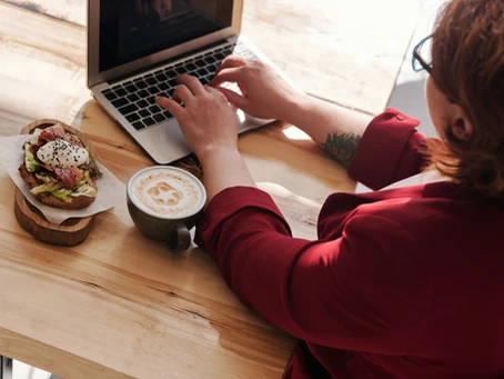 Come sano trabajando