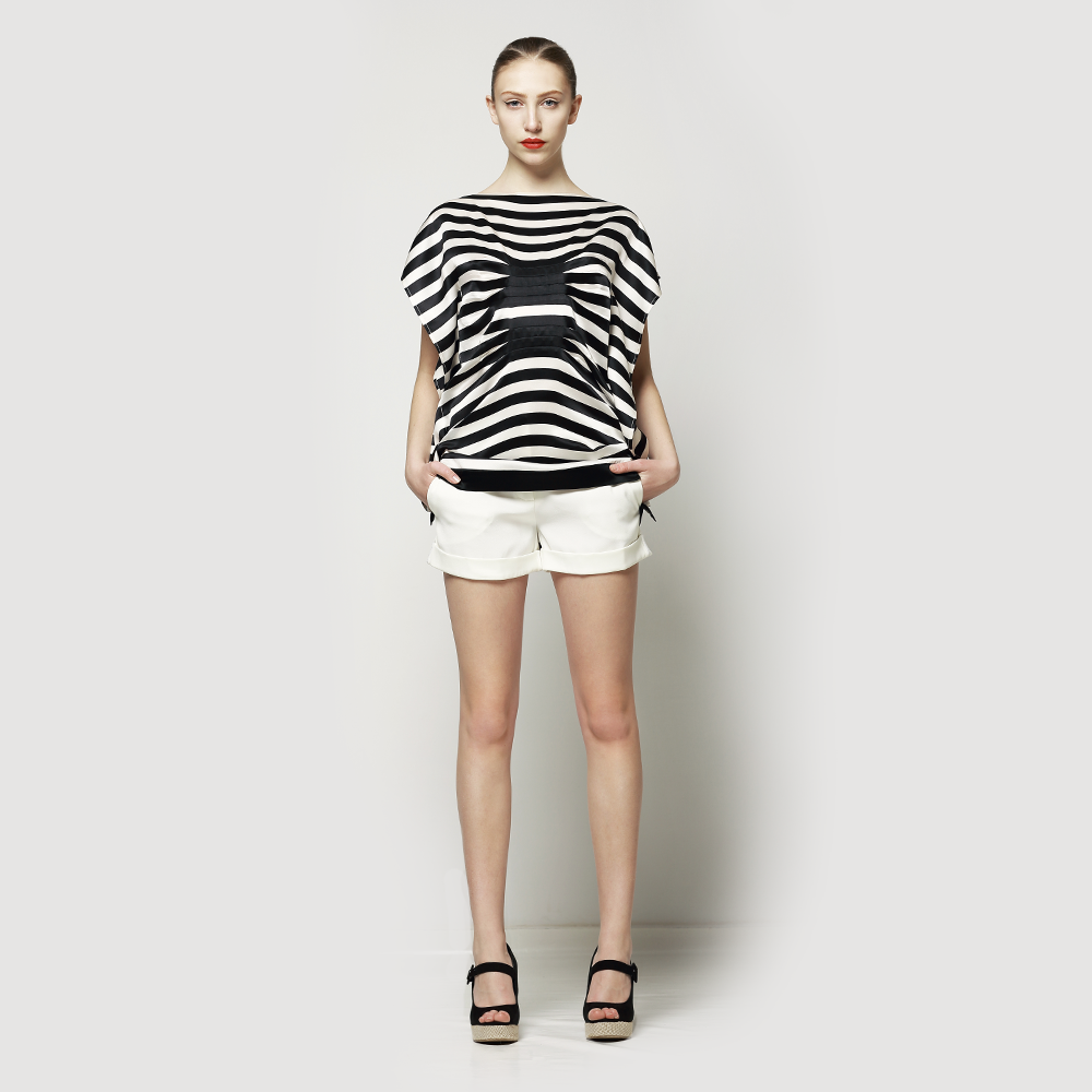 Jaded Black N White3D Top