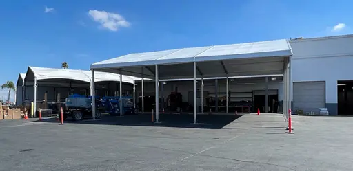 Large clear span structure tent with engineered aluminum frame