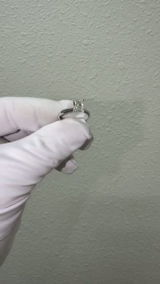 Thumbnail: 14K White Gold VVS2 E Color 1.5 CT Radiant IGI Certified Lab Grown Diamond Ring