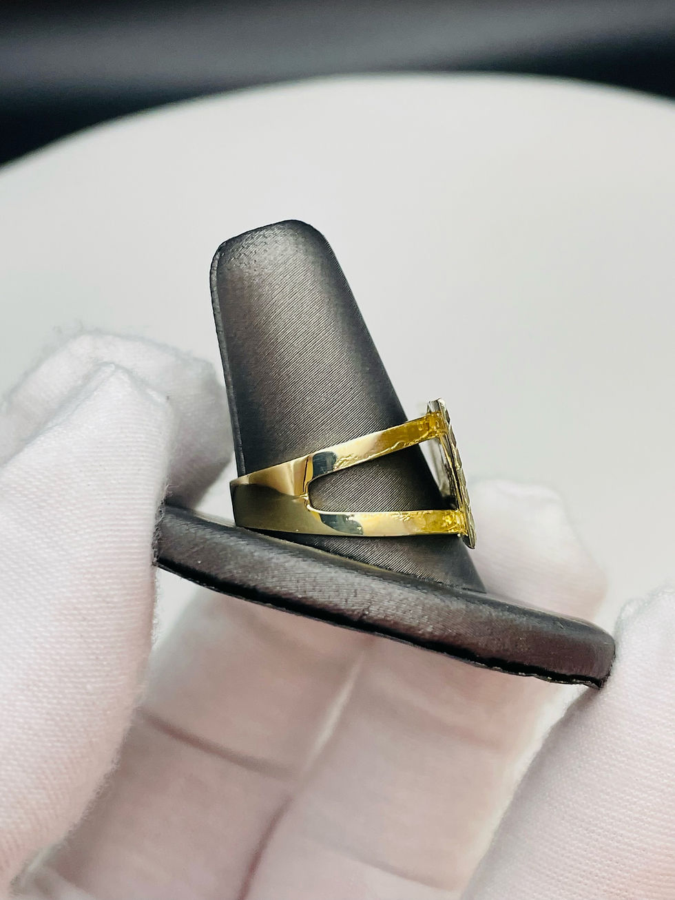 Thumbnail: 10K Yellow Gold $100 Dollar Bill Ring