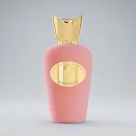 Sospiro was shaped by a desire to connect two expressive worlds — fragrance and music, composition and emotion.