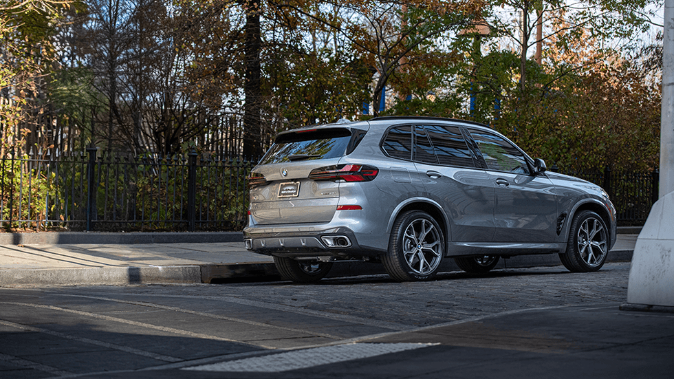 bmw-gallery-2-DsFKP_GD.png