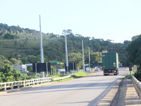 Prefeito Marcos Medrado acompanha a instalação da nova Iluminação do Entroncamento de Valença