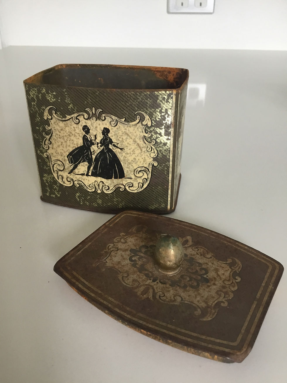 Thumbnail: Decorative Tin