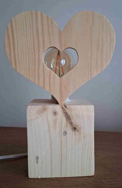 Lampe bloc coeur chantourné