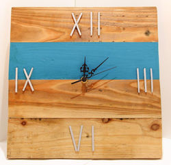 Horloge en bois massif