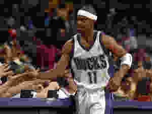 TJ_Ford_Bucks_Around_the_Game