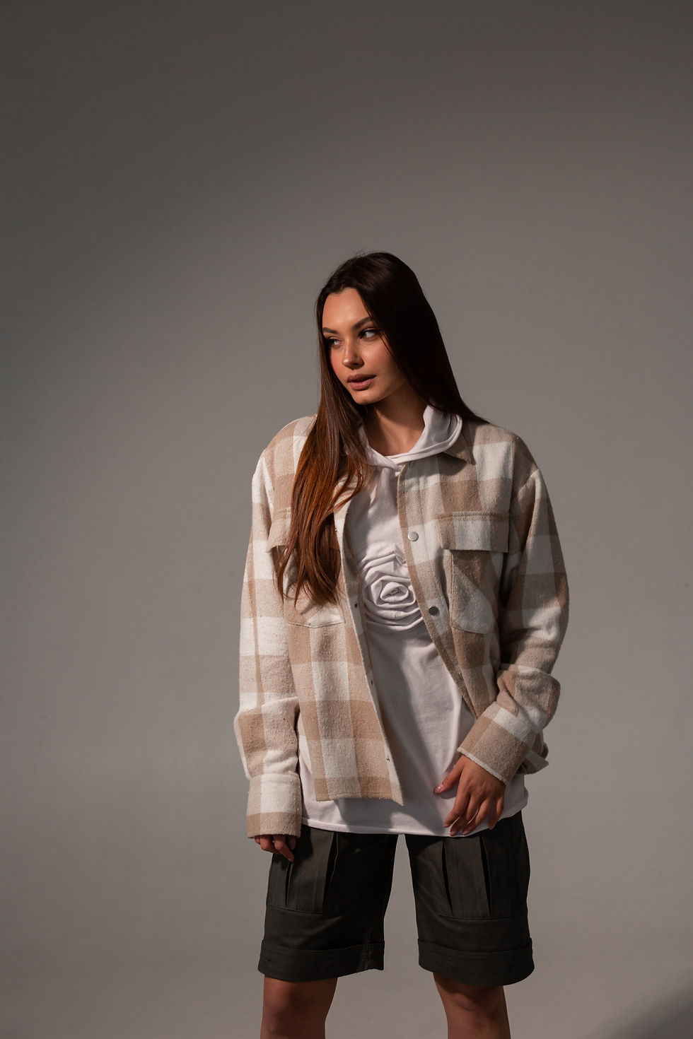 Прев'ю: Безрукавка з капюшоном біла троянда