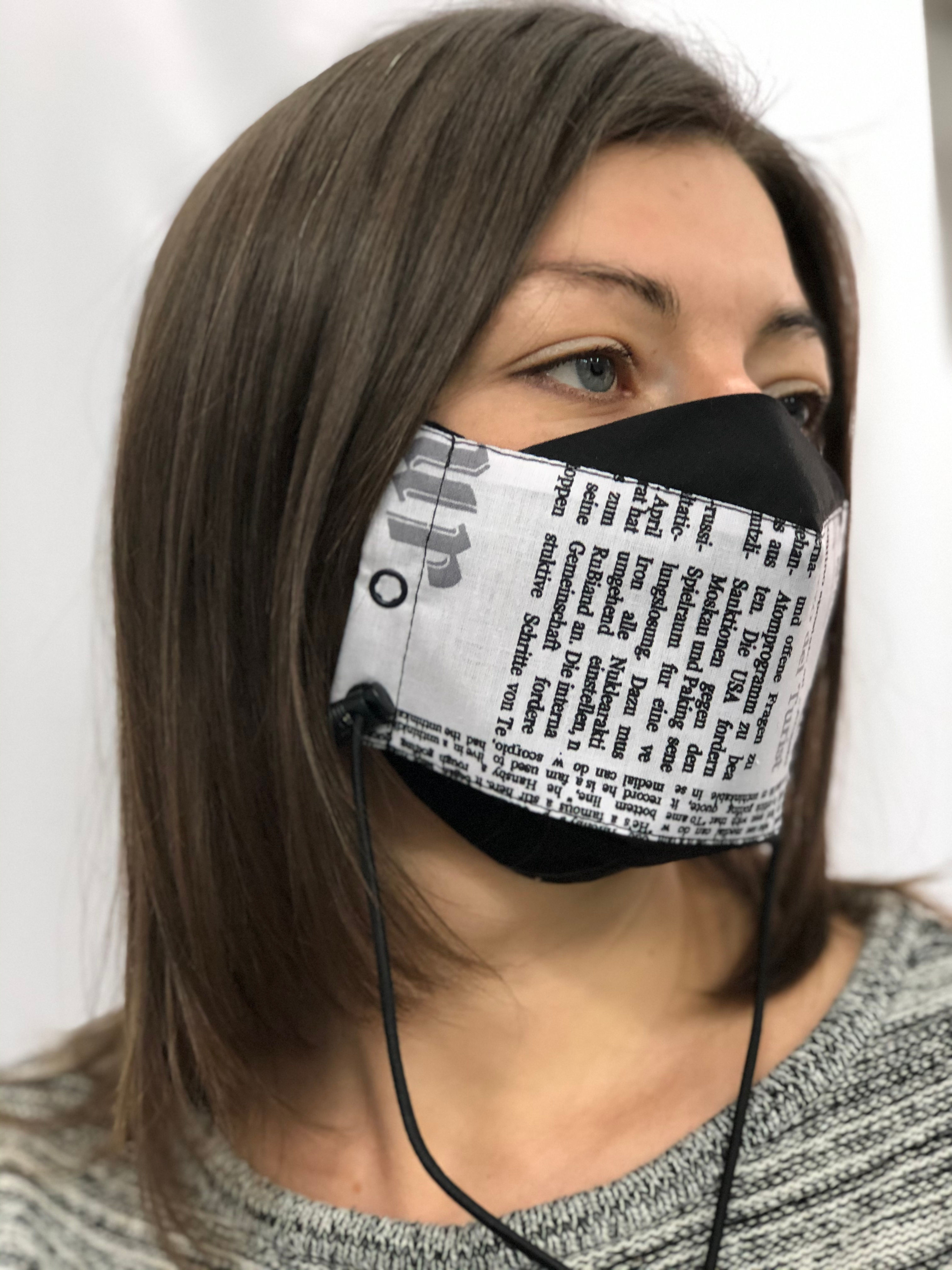 Маска "Оригамі" з регулятором розміру принт газета