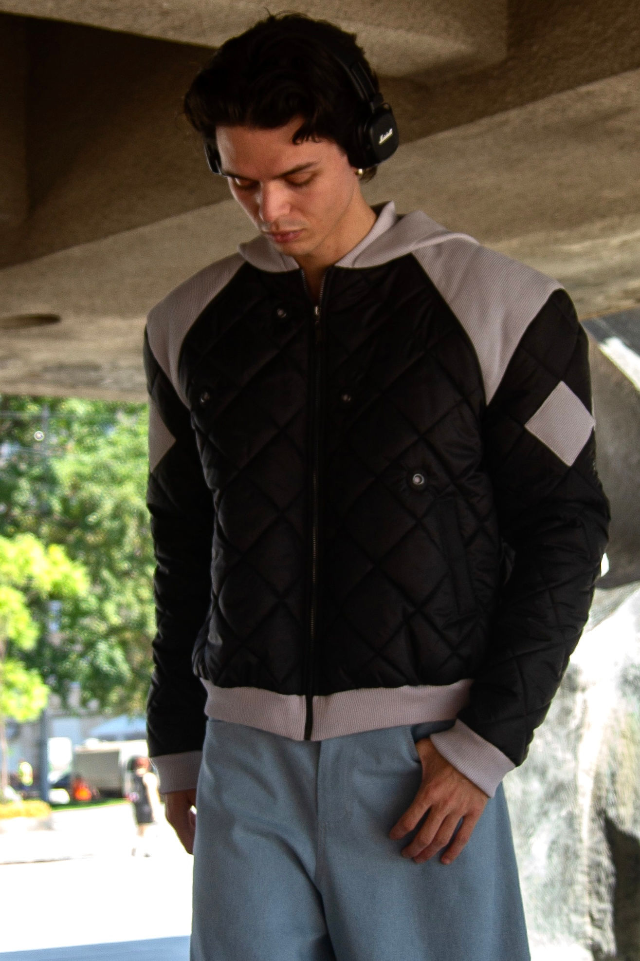 Куртка сірий з чорним